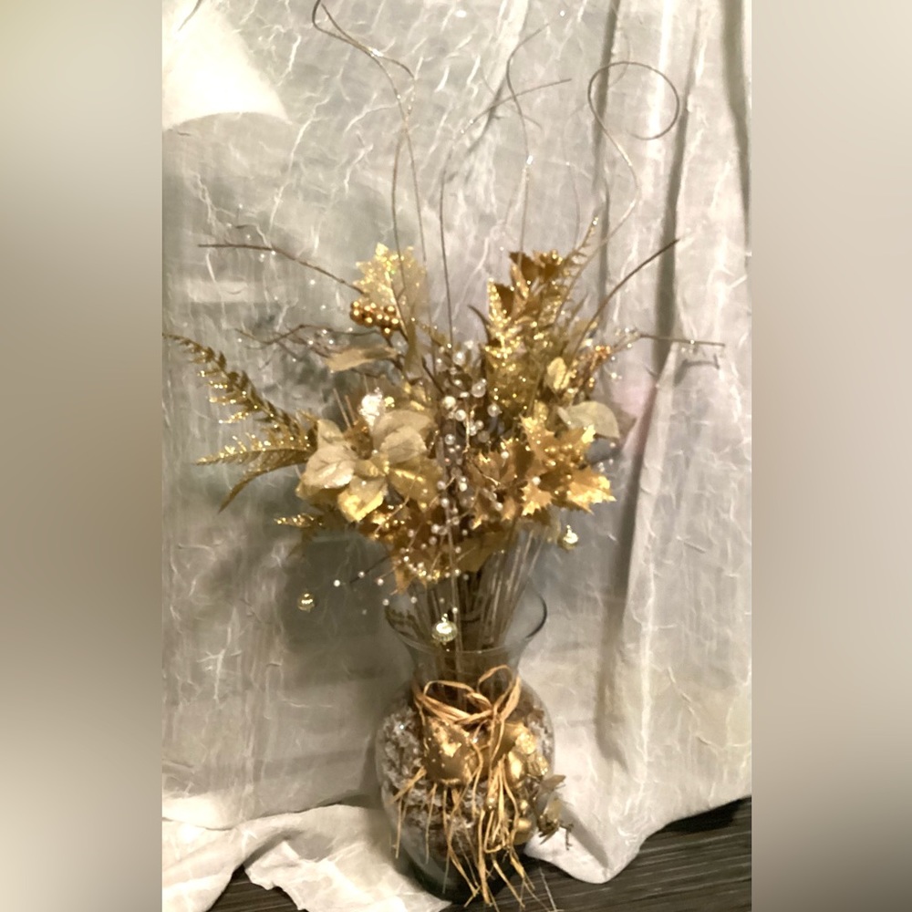 Only Craigslist VA/DC. Gold floral arrangement. 30” tall.